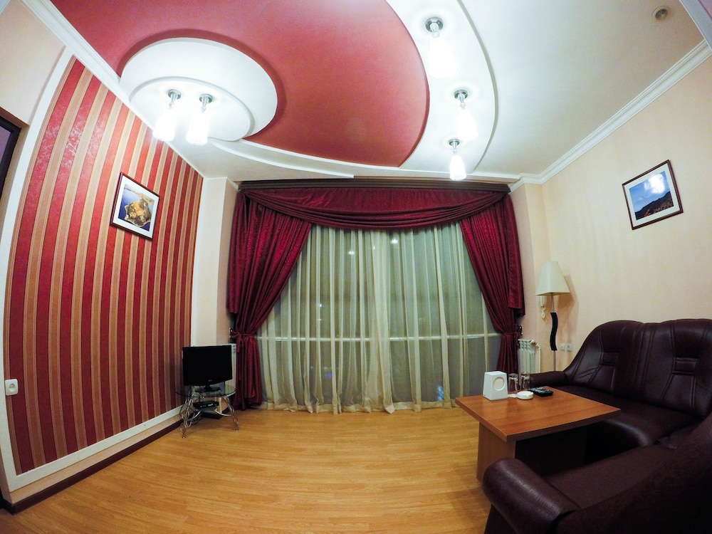 Deluxe Suite, 1 Bedroom, Mountain View photo 1