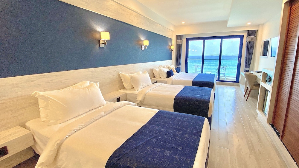 Deluxe Quadruple Room, Balcony, Sea View