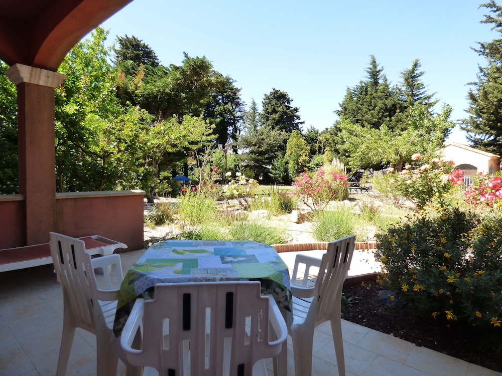 Superior Triple Room, Accessible, Pool Access photo 2