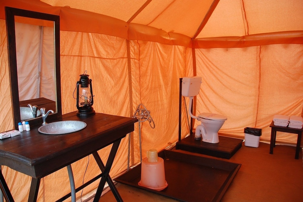 Luxury Tent, 1 Bedroom, Mountain View photo 2
