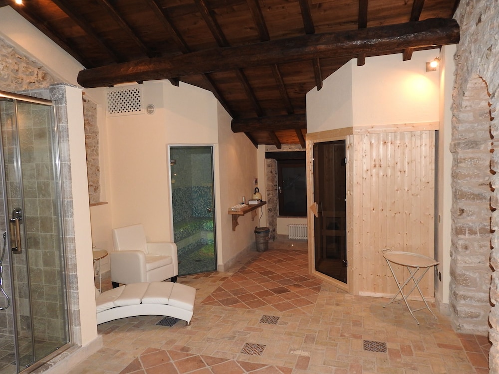Luxury Suite, 1 Bedroom, Hot Tub photo 2
