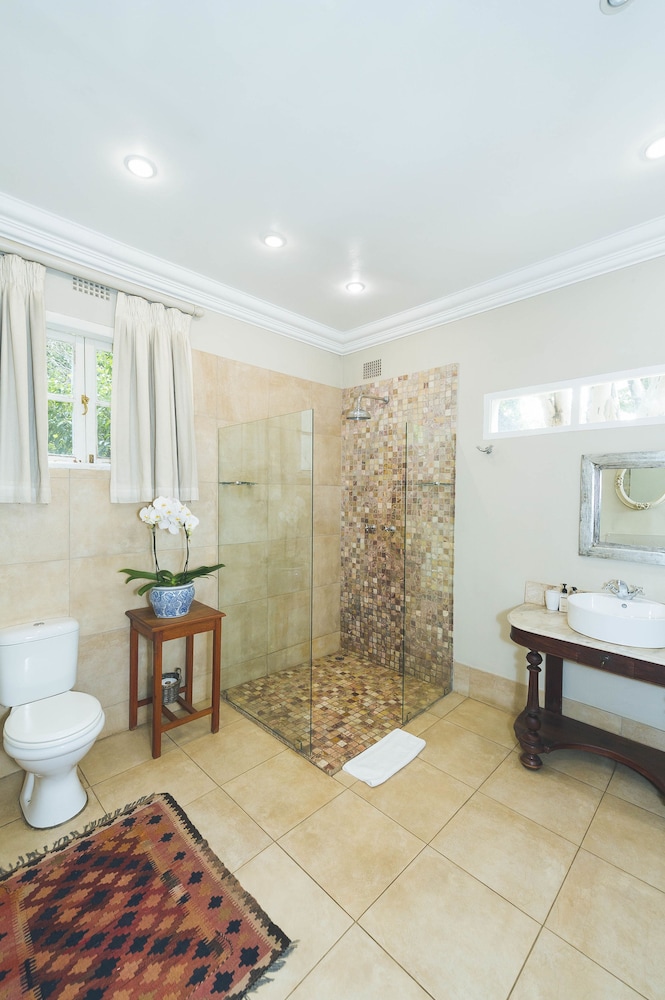 Luxury Room - Photo 15