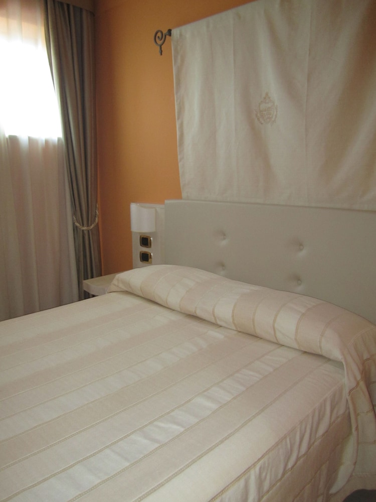 Suite, Multiple Bedrooms