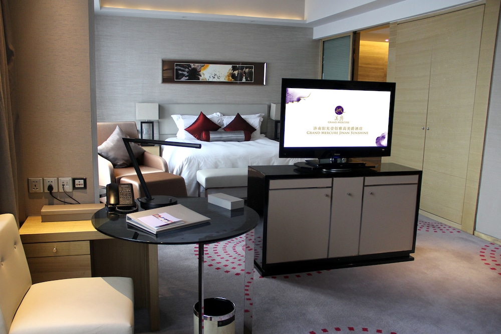 Junior Suite, 1 King Bed