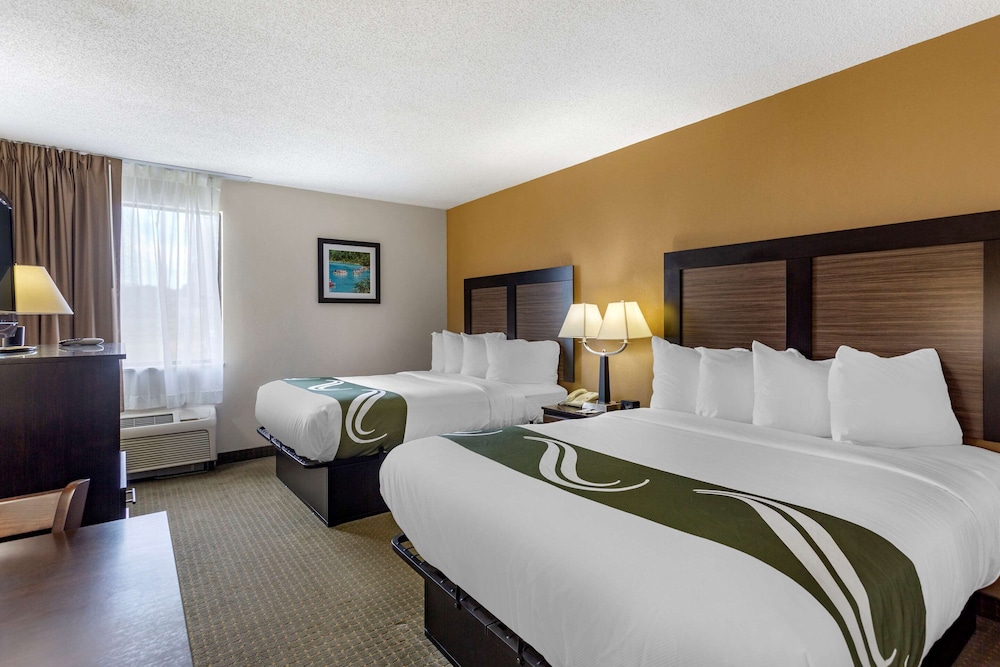 Standard Room, 2 Queen Beds, Non Smoking - Photo 6