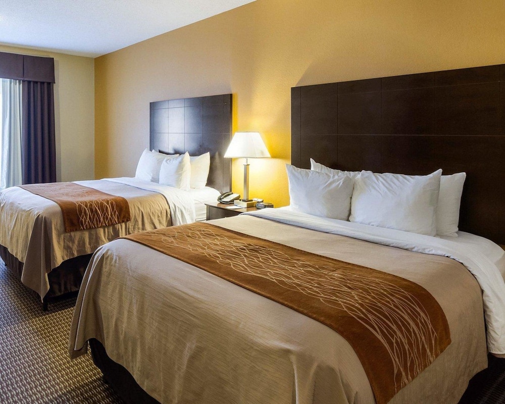 Standard Room, 2 Queen Beds, Non Smoking - Photo 1