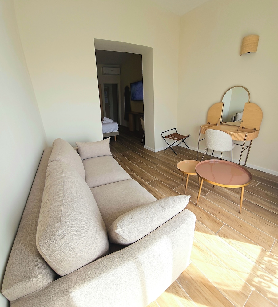Superior Double Room (Loggia) photo 1