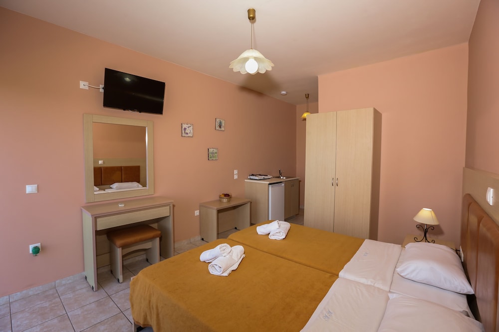 Double or Twin Room photo 3