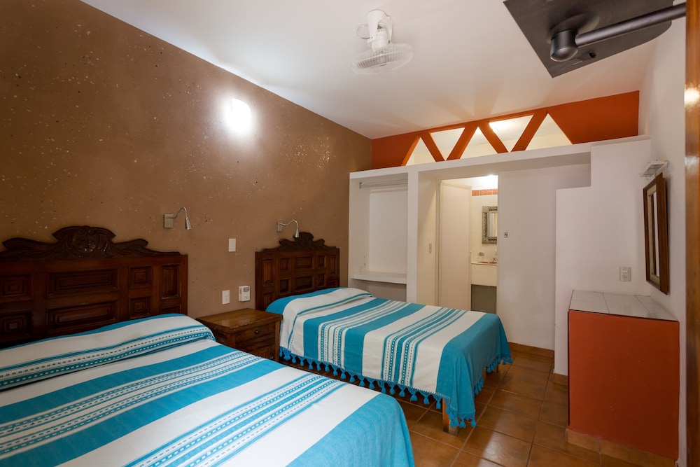 Basic Double Room, 2 Double Beds