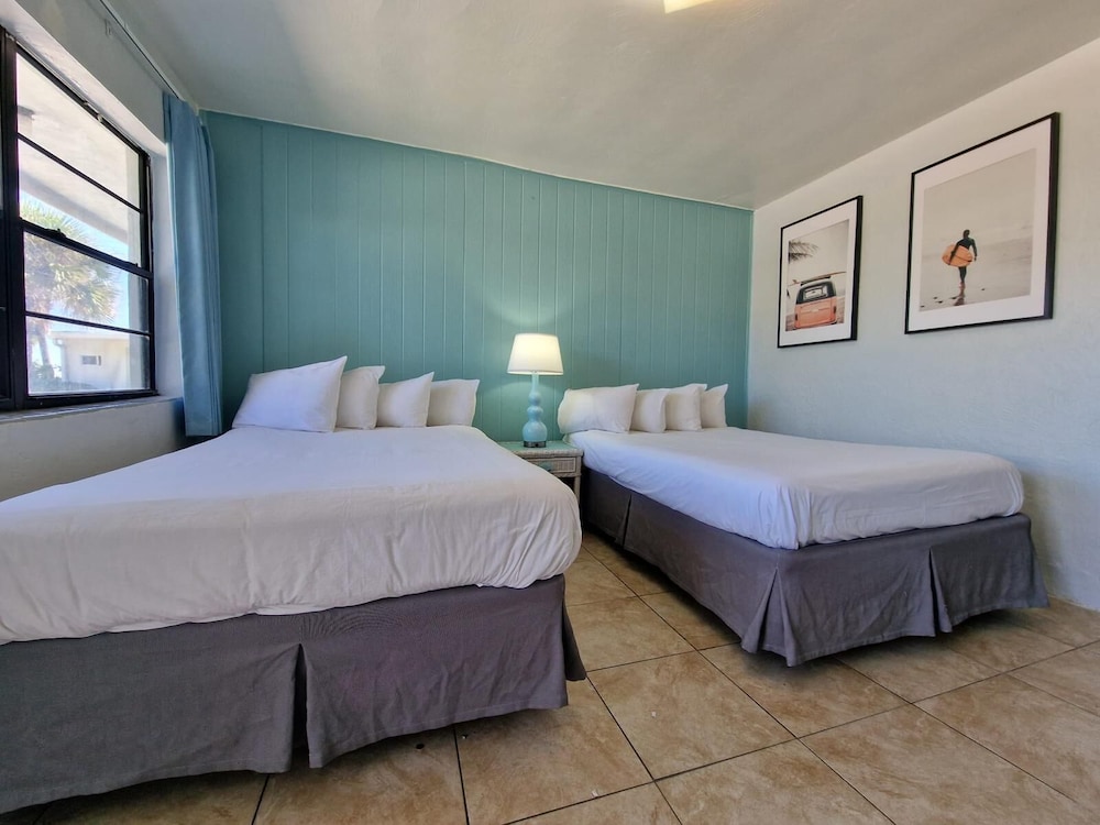 Comfort Double Room, 2 Queen Beds, Non Smoking, Refrigerator & Microwave