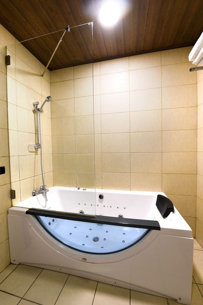 Deluxe Double Room - Photo 4