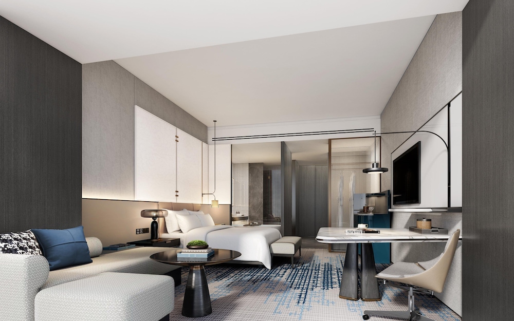 Standard Room, 1 King Bed, City View photo 1