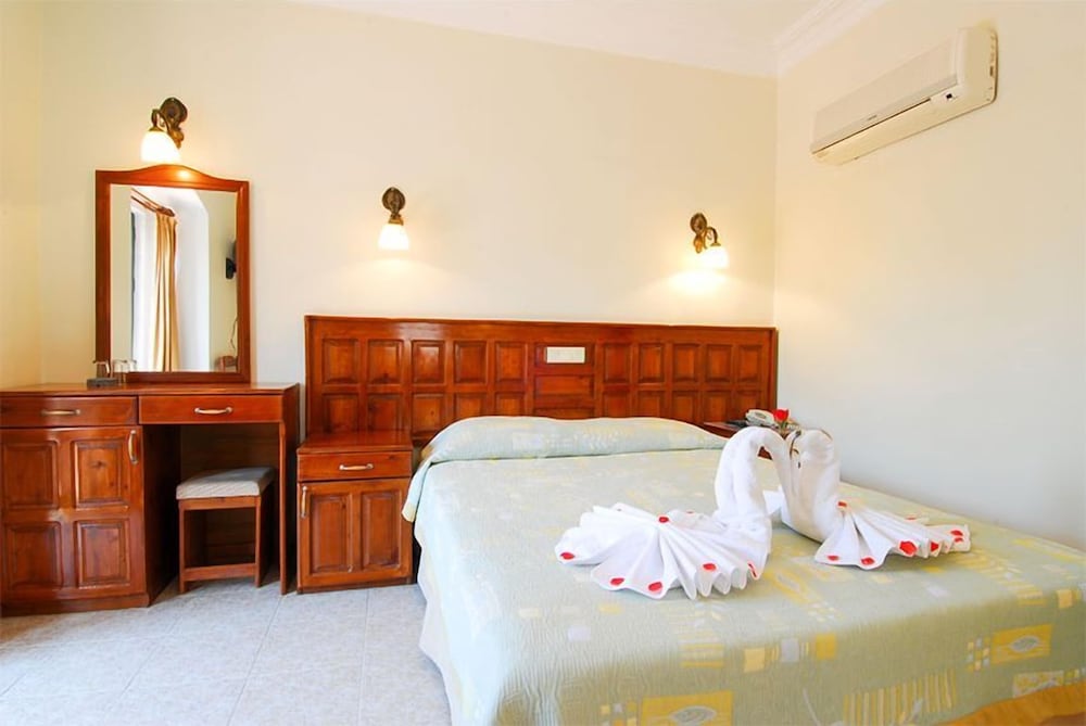 Single Room, Balcony