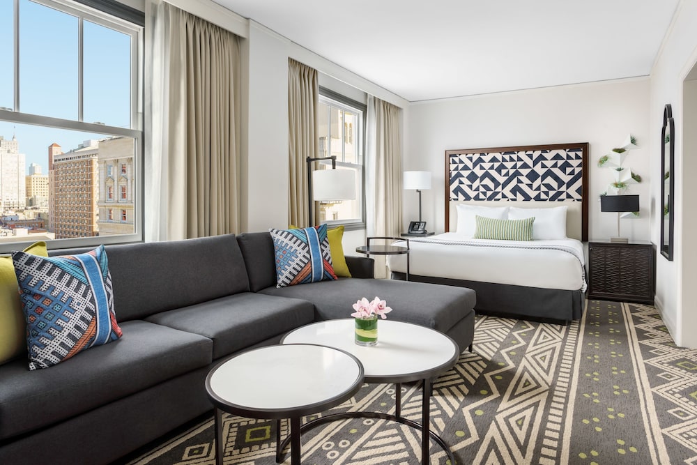 Deluxe Room, 1 King Bed With Sofa Bed (Urban Suite)