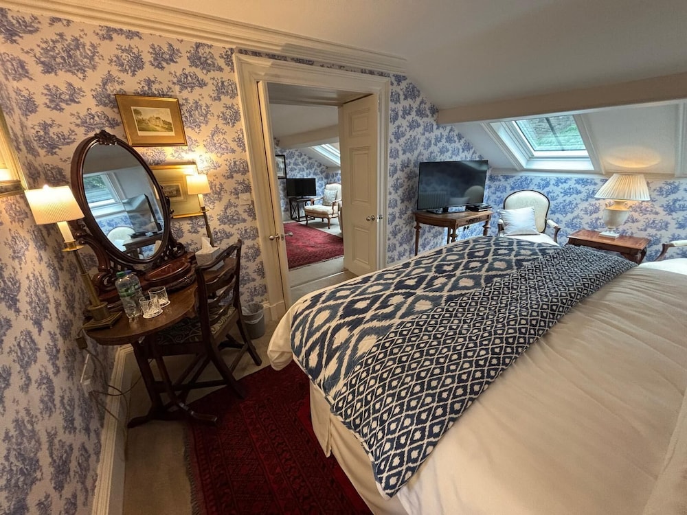 Superior Double or Twin Room, Ensuite photo 3