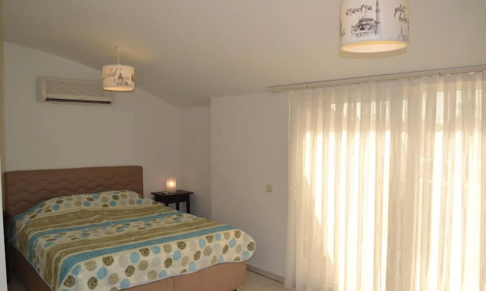 Apartment photo 1