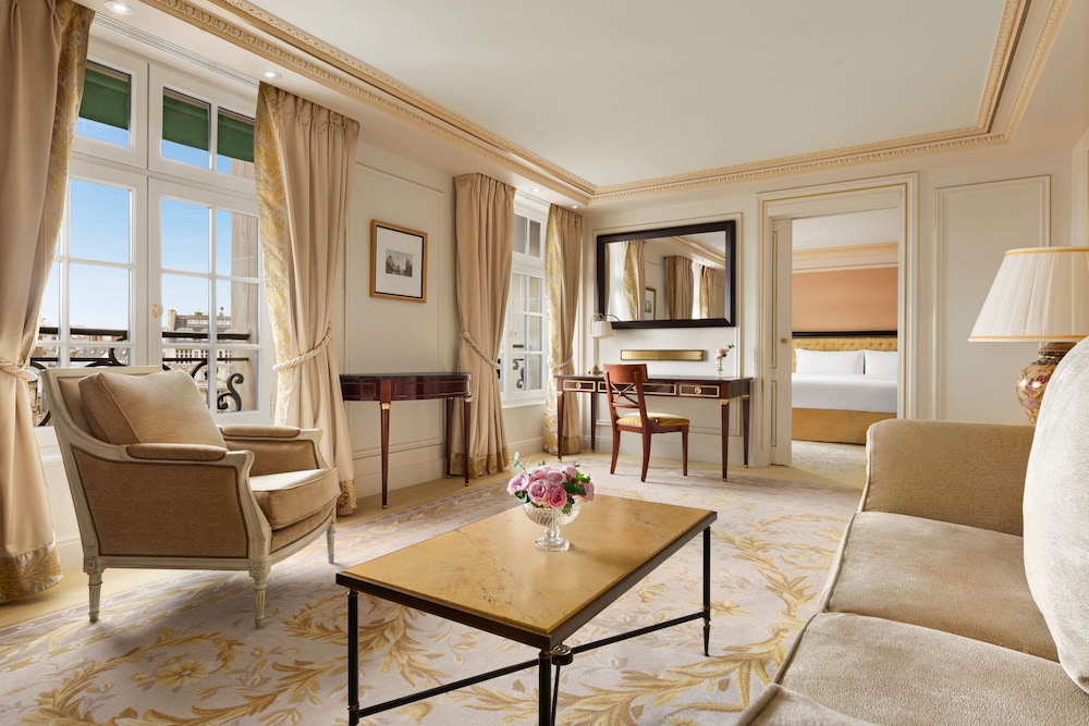 Deluxe Suite, 1 King Bed