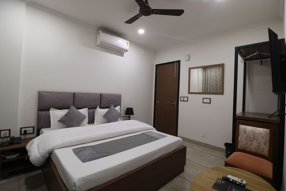 Standard Room photo 2