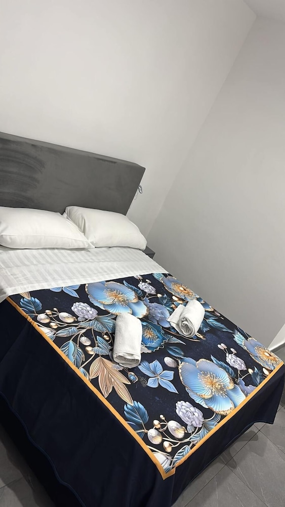 Deluxe Room (Room 3)