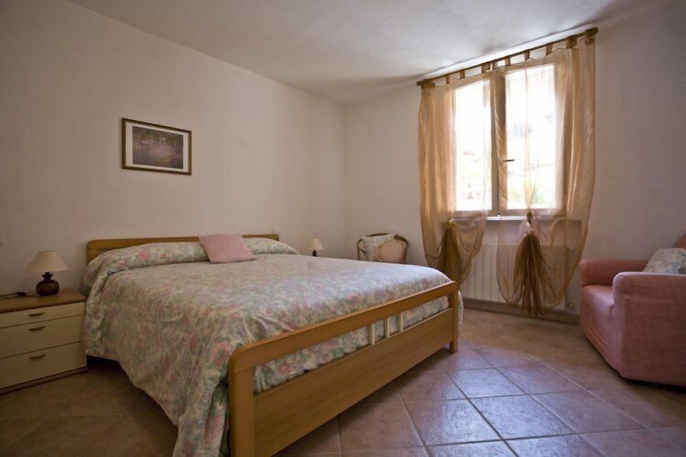 Apartment (A )