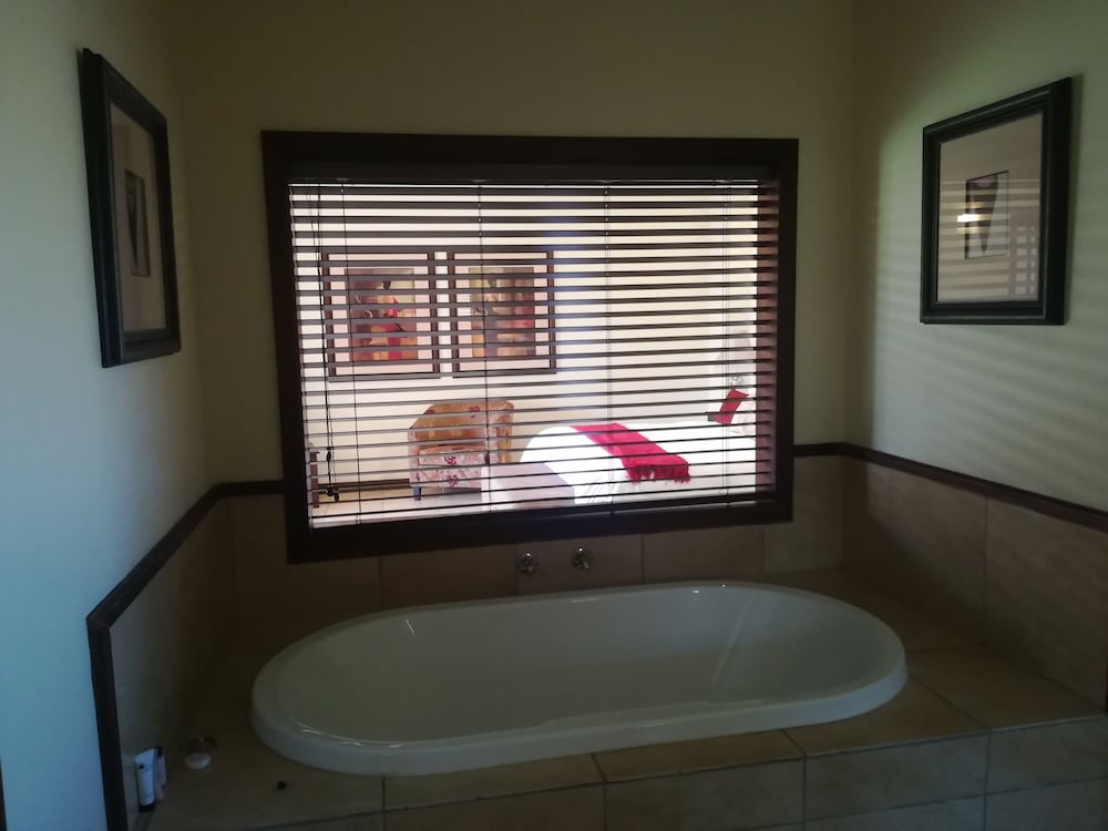 Family Room, Multiple Beds, Non Smoking, Garden View photo 3