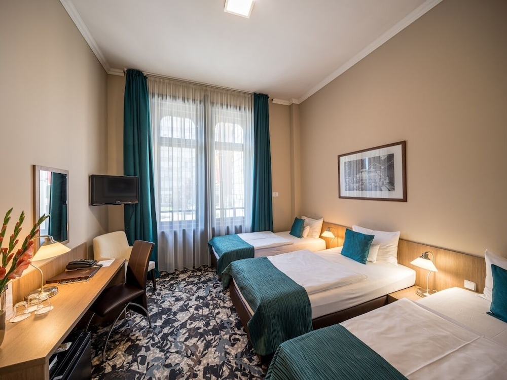 Standard Triple Room - Photo 2