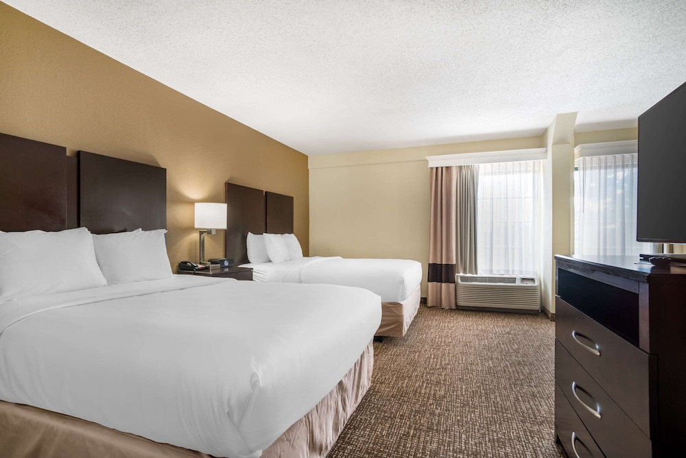 Business Suite, Multiple Beds, Non Smoking - Photo 1