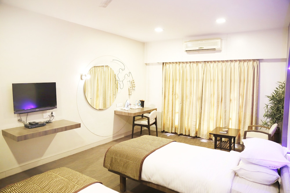 Superior Double or Twin Room photo 3