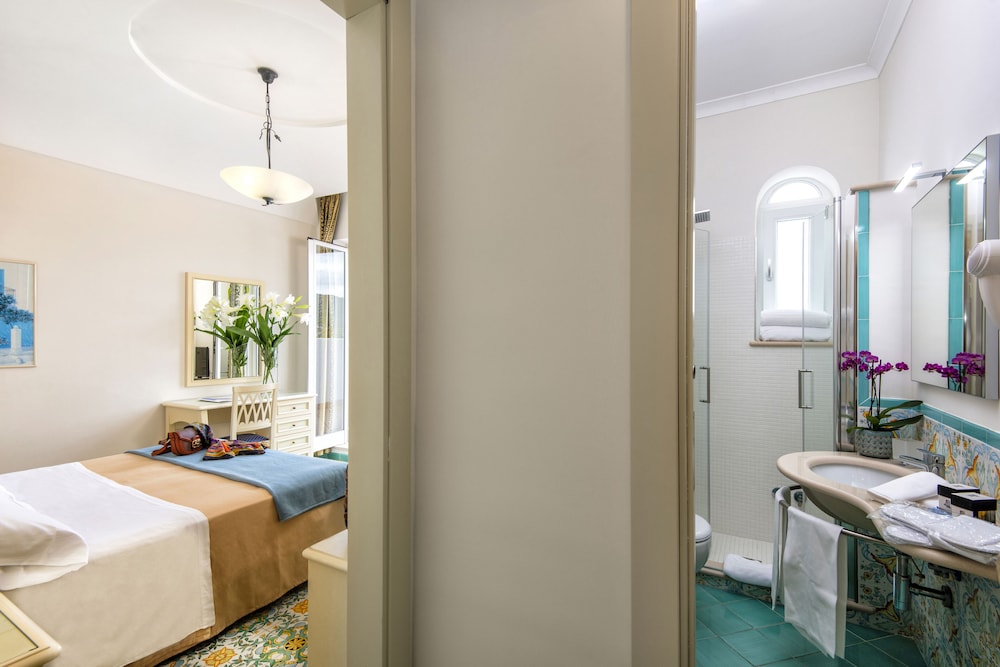 Superior Double Room, Terrace, Sea View photo 3