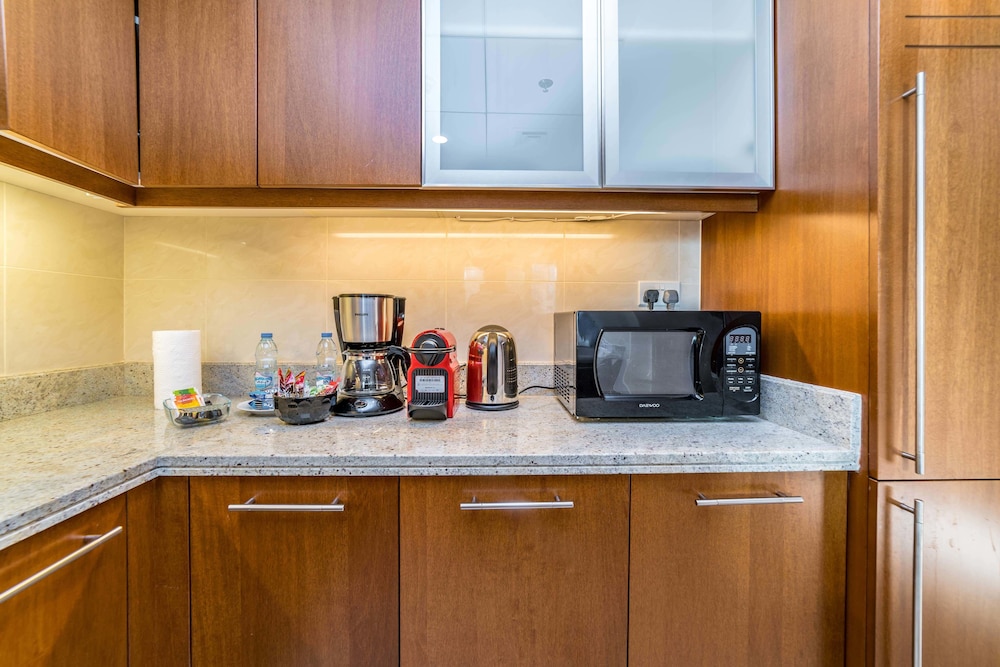 Deluxe Apartment, 1 Bedroom, City View photo 2