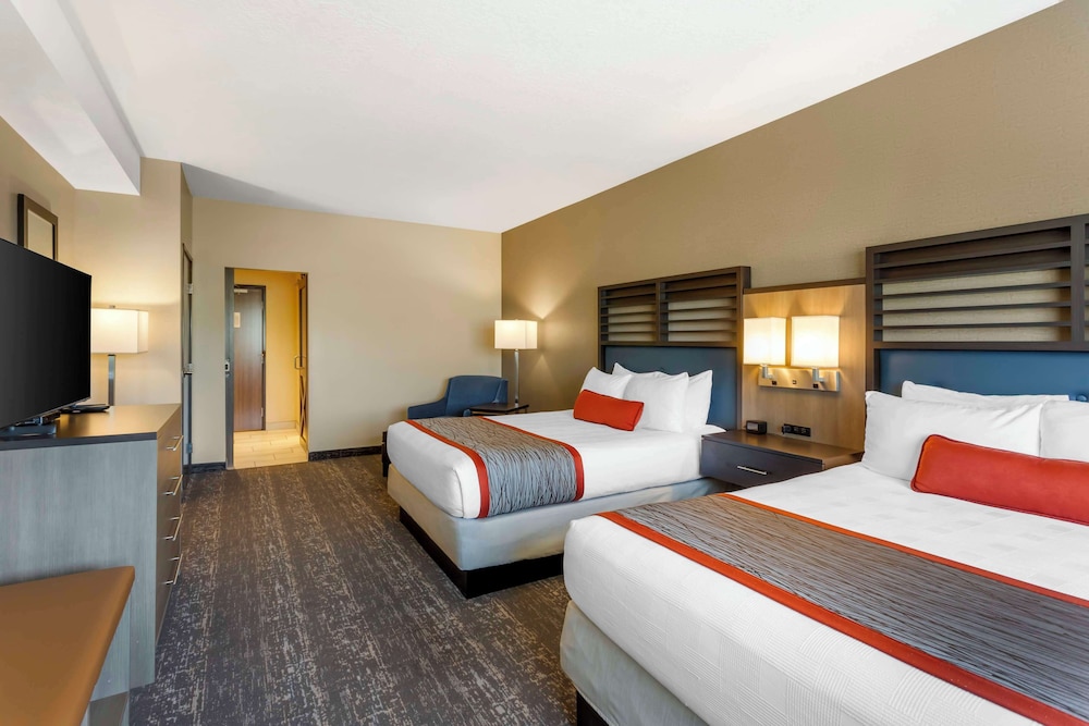 Suite, Multiple Beds, Non Smoking, Balcony (with Sofabed)