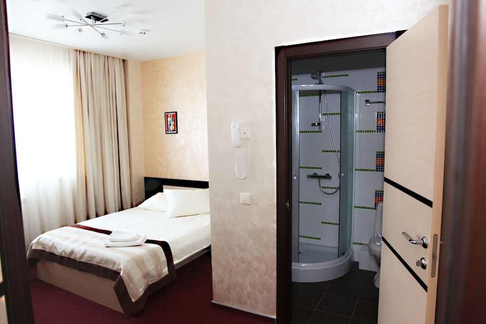 Standard Room photo 2