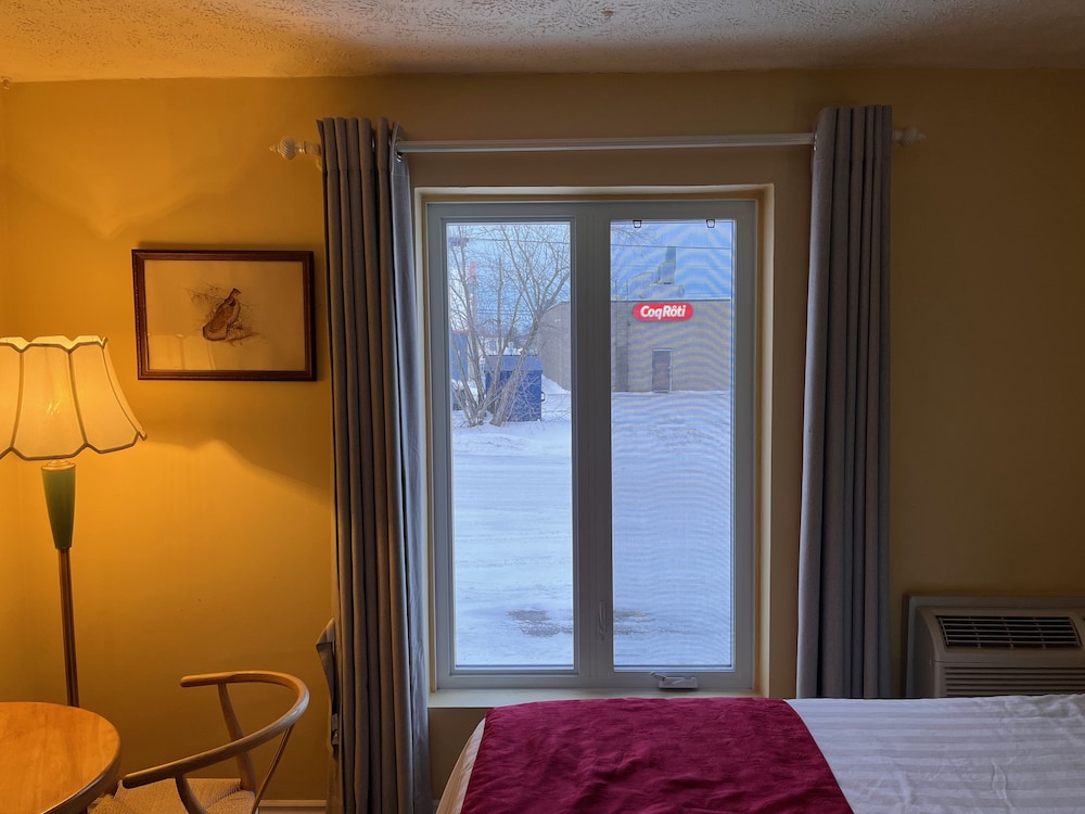 Family Room, Multiple Beds photo 3