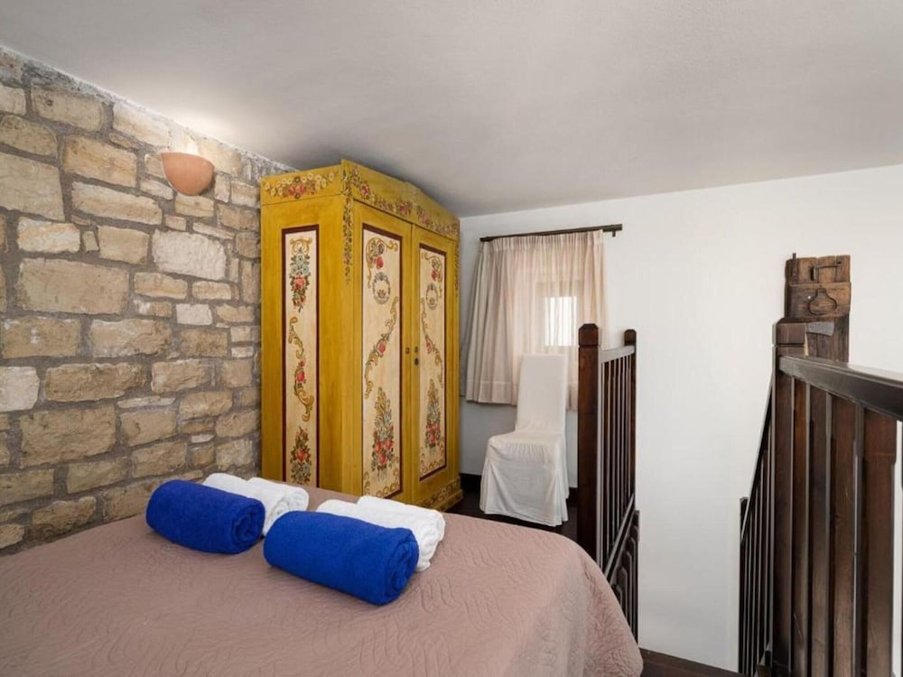 Villa photo 2