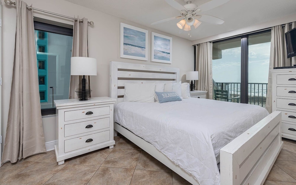 Condo, 4 Bedrooms