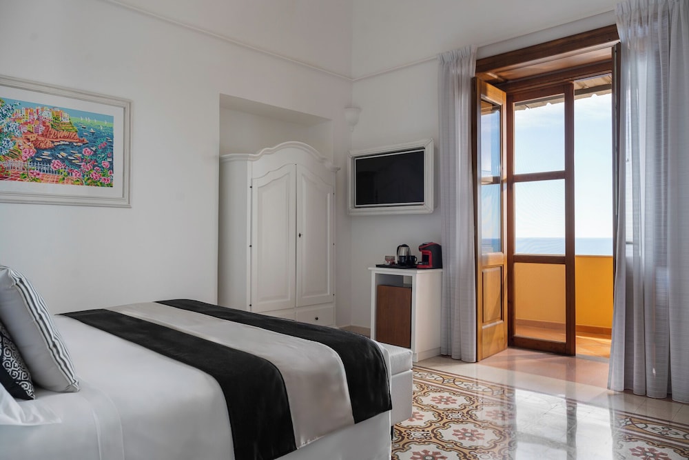 Panoramic Studio (Susy), Annex building, outside the main hotel