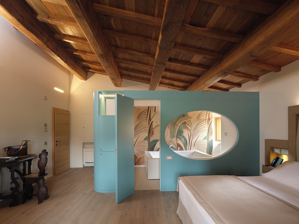 Superior suite con sauna, bagno turco, doccia emozionale e vasca idromassaggio privata