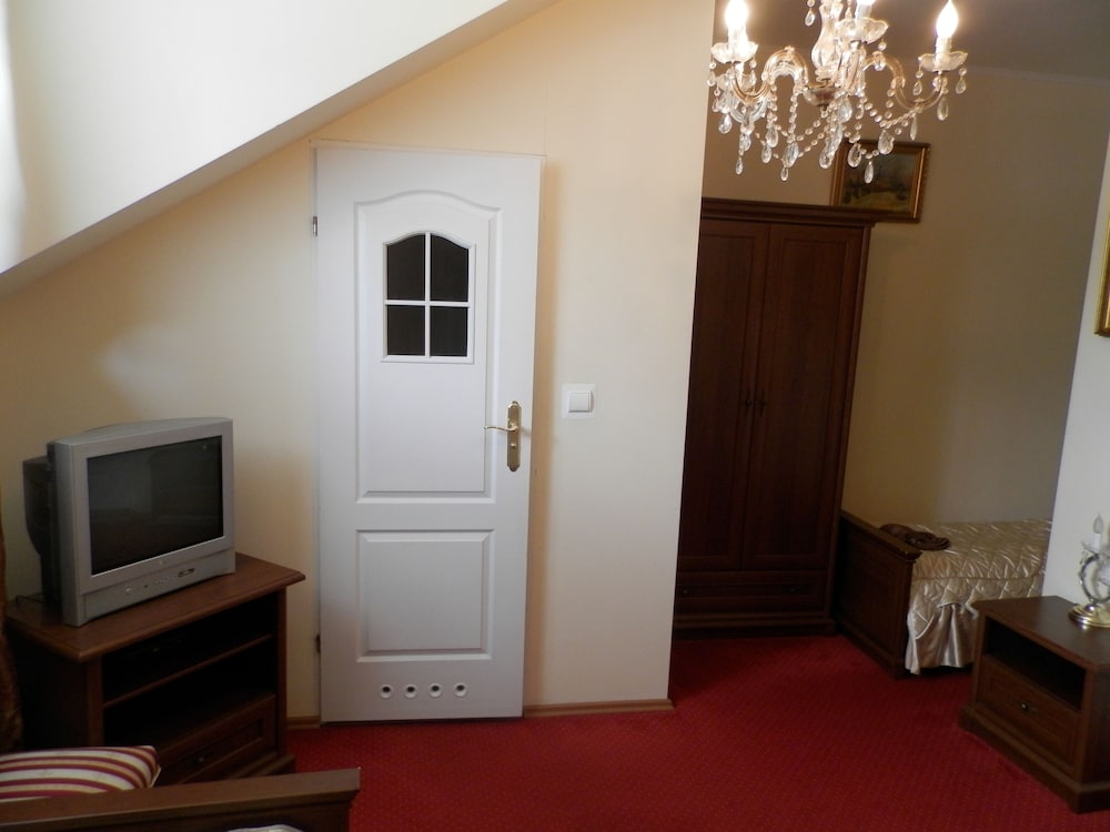 Quadruple Room (Number 201) photo 3