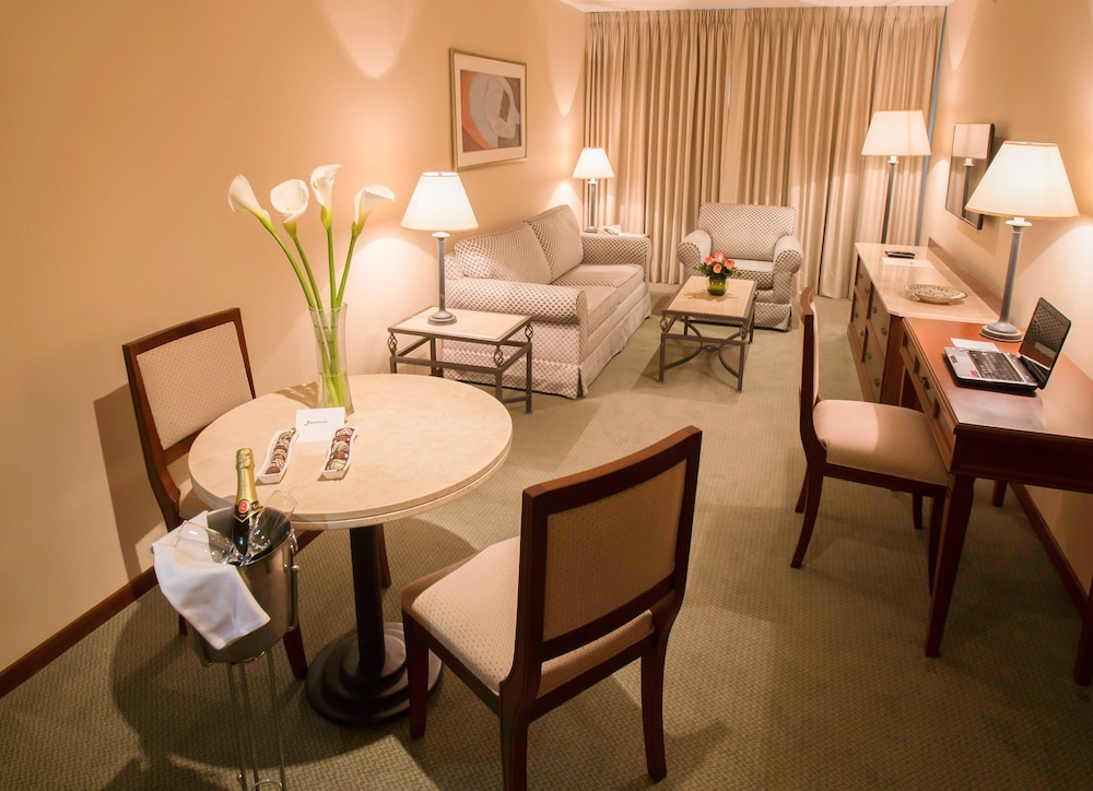 Executive Suite, 2 Double Beds photo 2