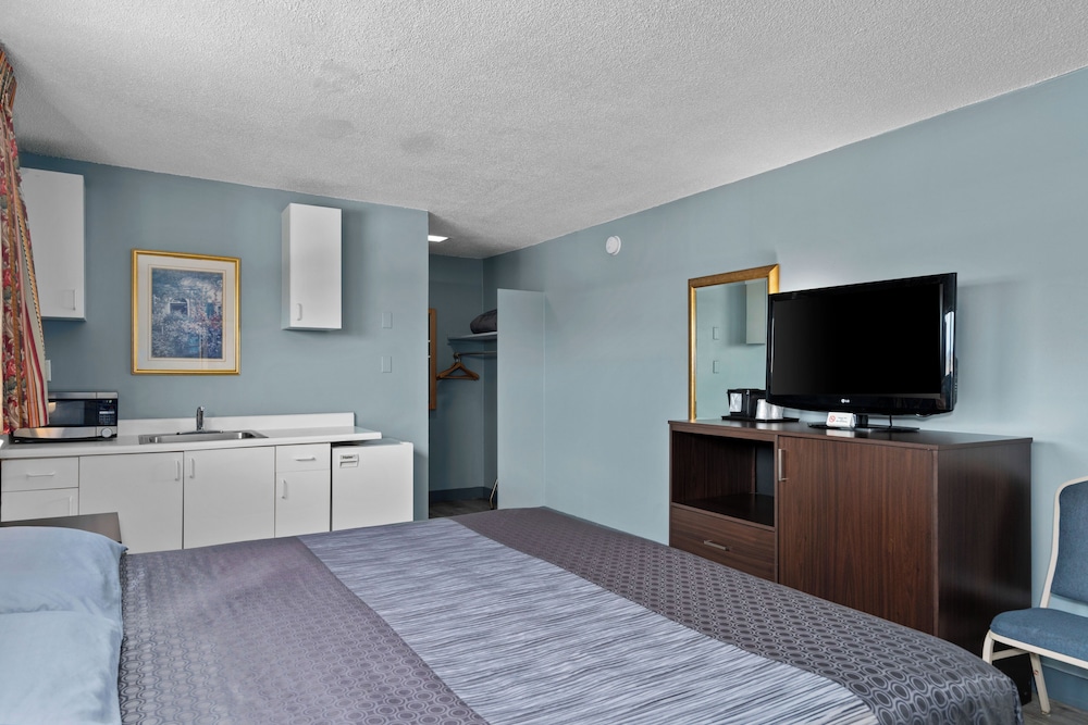 Suite, 1 King Bed photo 2