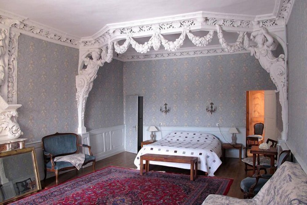 Suite (Diane) photo 1