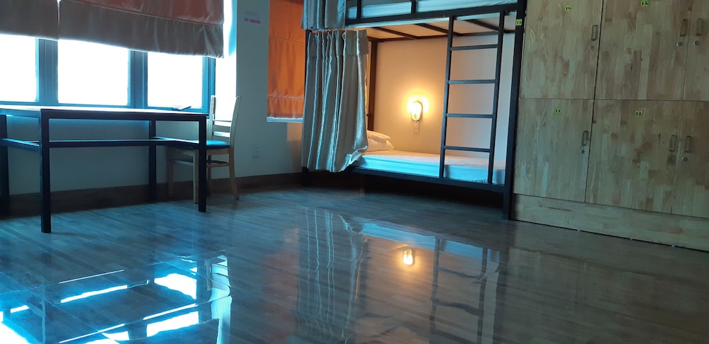 Bed in 10-Bed Mixed Dormitory photo 2