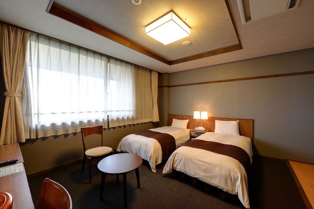 Superior Room, 2 Twin Beds, Private Bathroom, Mountain View photo 2