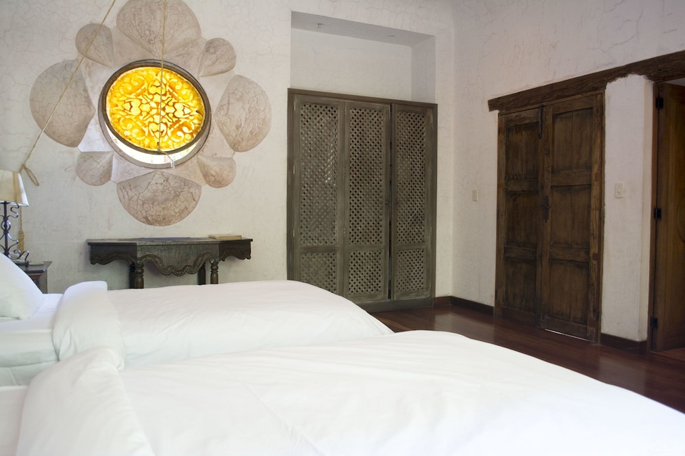 Standard Suite, Multiple Beds (Jazmin) photo 3
