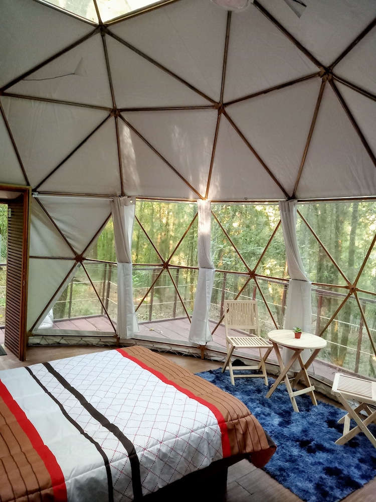 Romantic Tent, Mountain View