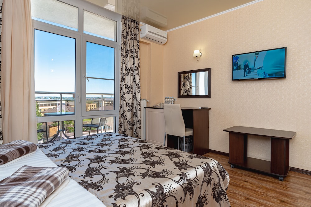 Standard Double or Twin Room, Non Smoking, Courtyard View photo 1