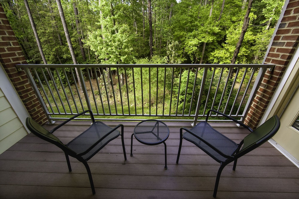 Room, 2 Bedrooms, Non Smoking - Photo 11