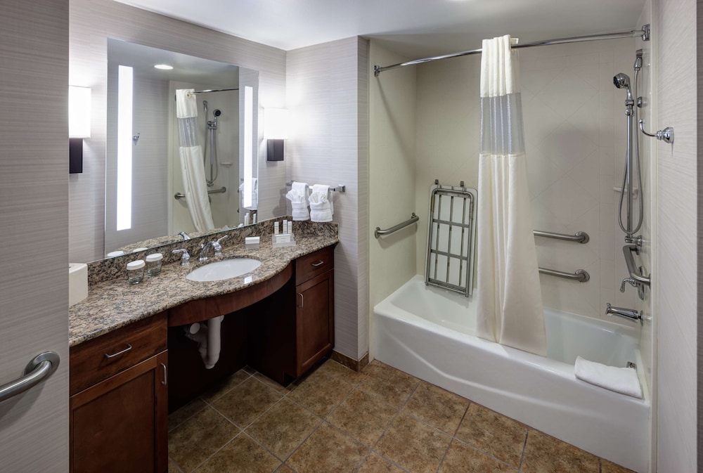 ADA Accessible, Suite, 1 King Bed, Accessible, Bathtub - Photo 5