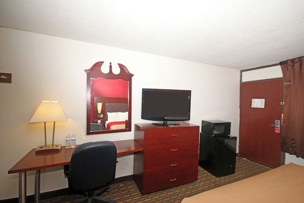 Room, 2 Double Beds - Photo 2