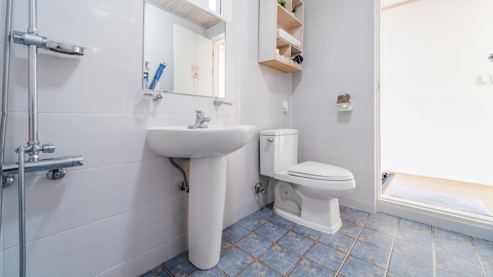 Basic Room, 1 Bedroom (star) - Photo 11